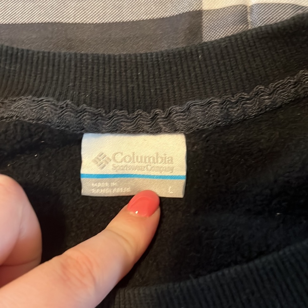 Ladies Columbia Crew Neck Sweatshirt! - Picture 3 of 5